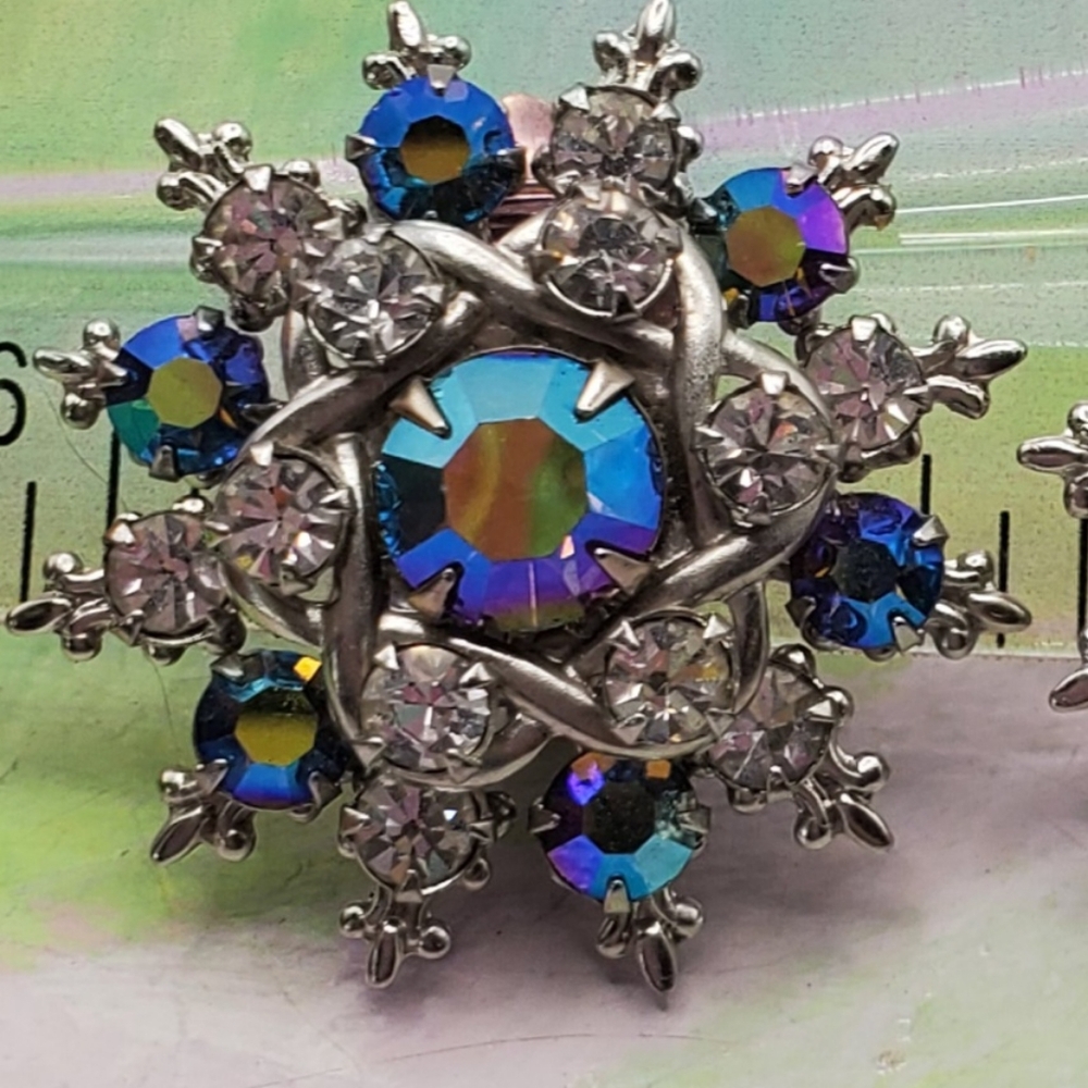 Vintage Aurora Borealis Rhinestone Earrings Purple Blue Clip On Ks